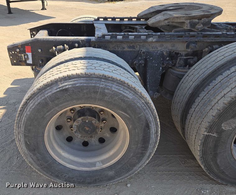 image for item EV1710 1999 Freightliner  Century Class semi truck