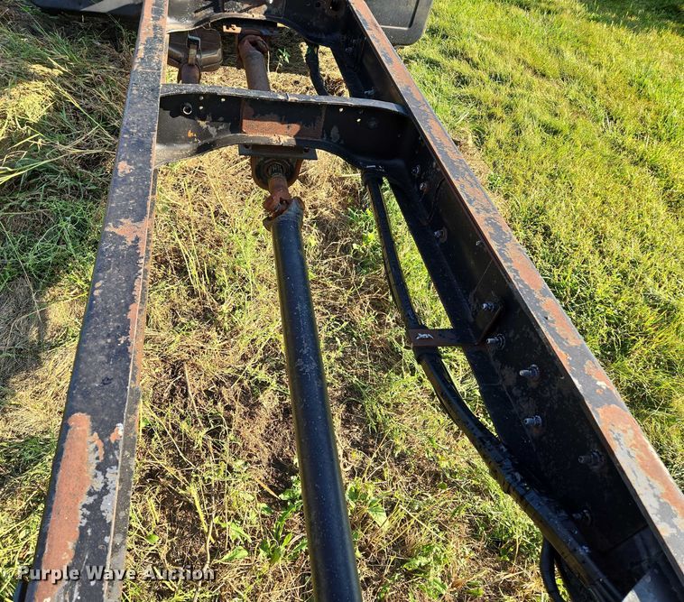 image for item EV1719 1990 GMC Top Kick C7000 truck cab and chassis