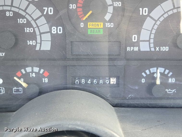 image for item EV1719 1990 GMC Top Kick C7000 truck cab and chassis