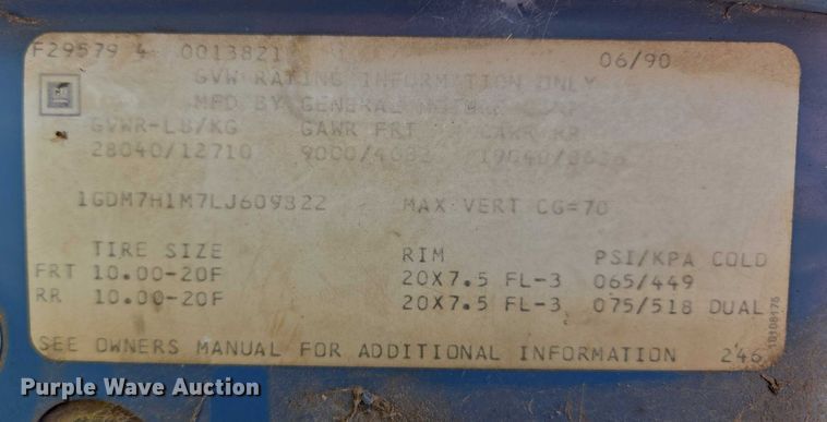 image for item EV1719 1990 GMC Top Kick C7000 truck cab and chassis