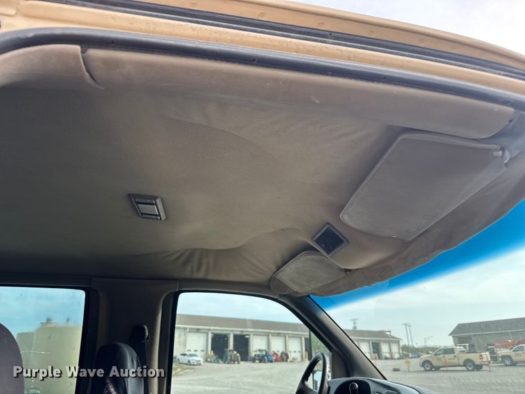 image for item EV1748 2004 Chevrolet C4500 Crew Cab truck cab and chassis