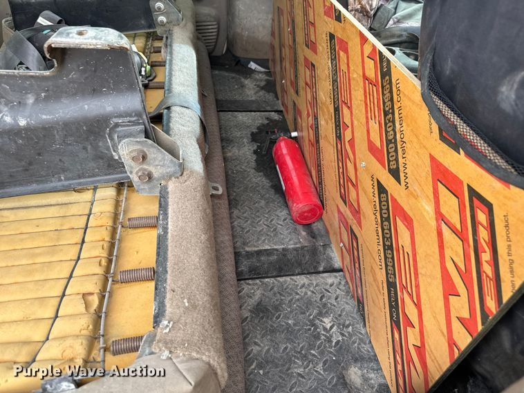 image for item EV1748 2004 Chevrolet C4500 Crew Cab truck cab and chassis