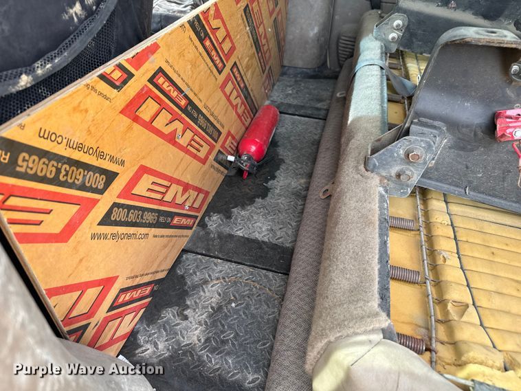 image for item EV1748 2004 Chevrolet C4500 Crew Cab truck cab and chassis