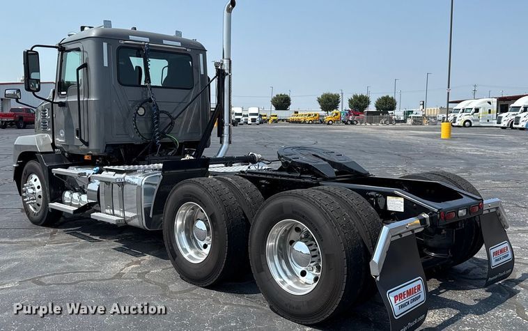 image for item GH9312 2023 Mack Anthem AN64T semi truck