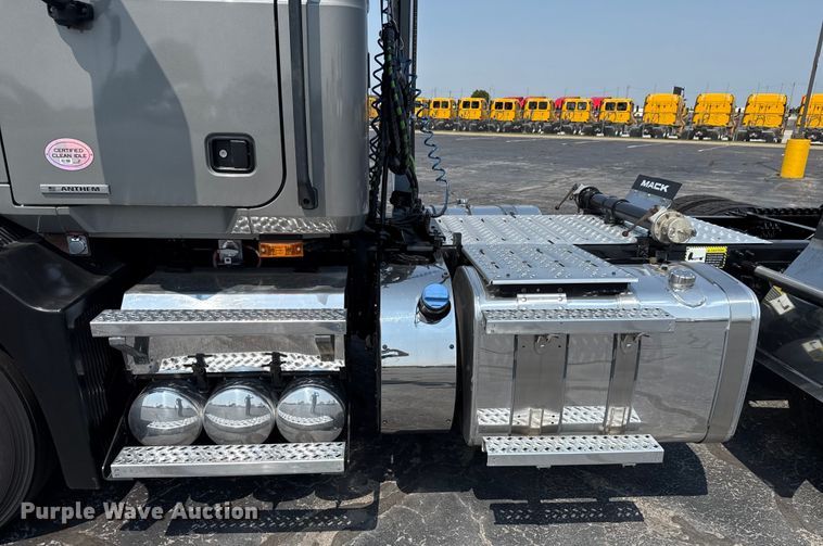 image for item GH9312 2023 Mack Anthem AN64T semi truck