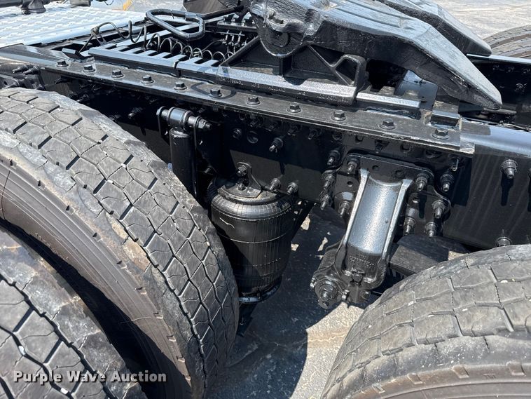 image for item GH9312 2023 Mack Anthem AN64T semi truck