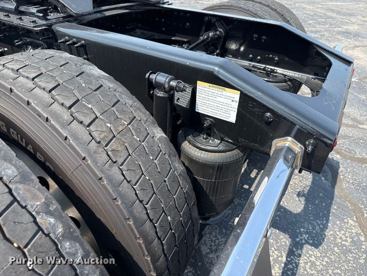 image for item GH9312 2023 Mack Anthem AN64T semi truck