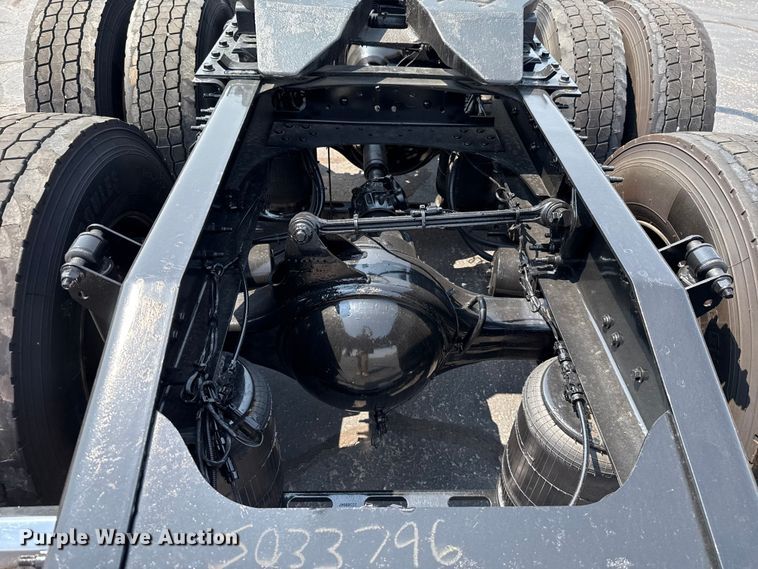 image for item GH9312 2023 Mack Anthem AN64T semi truck