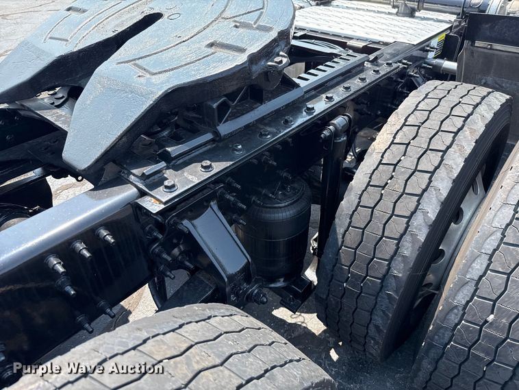 image for item GH9312 2023 Mack Anthem AN64T semi truck