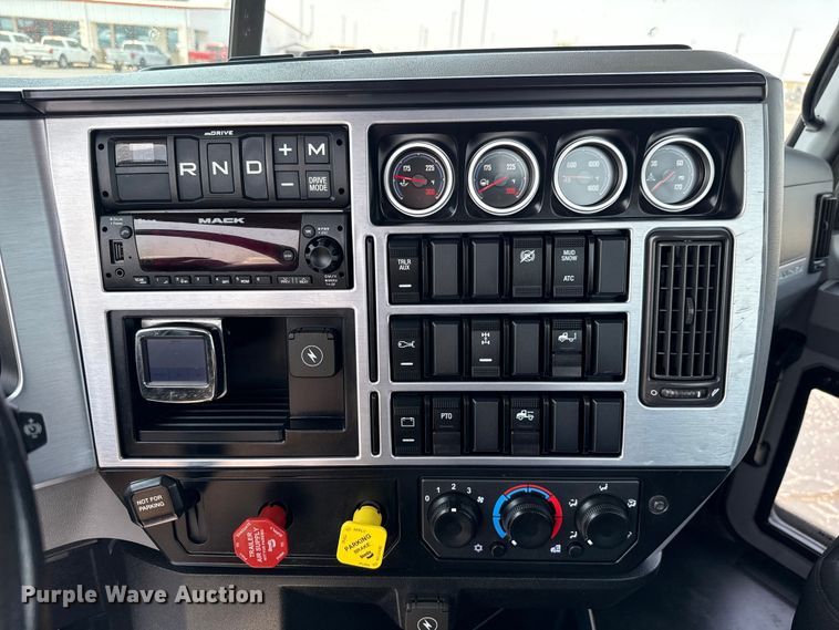 image for item GH9312 2023 Mack Anthem AN64T semi truck