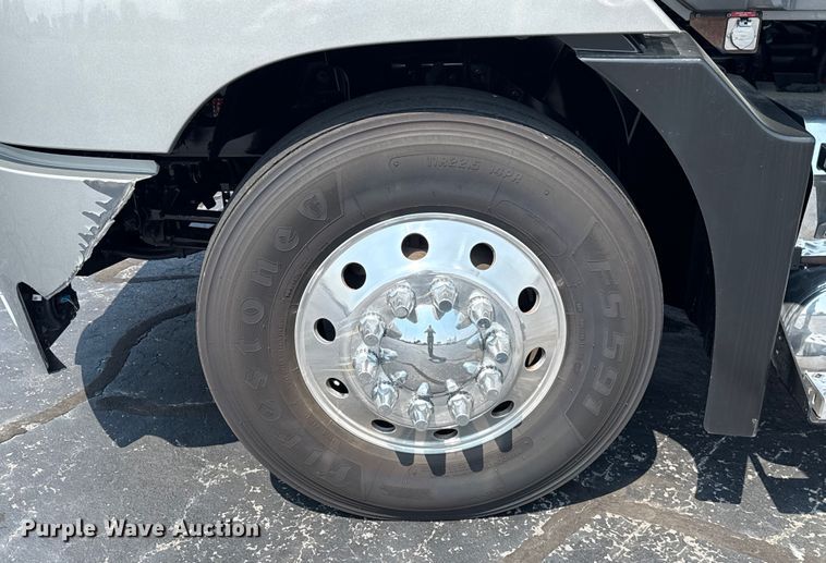 image for item GH9312 2023 Mack Anthem AN64T semi truck