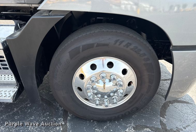 image for item GH9312 2023 Mack Anthem AN64T semi truck