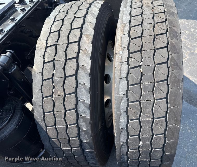 image for item GH9312 2023 Mack Anthem AN64T semi truck