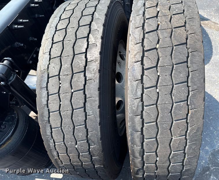 image for item GH9312 2023 Mack Anthem AN64T semi truck