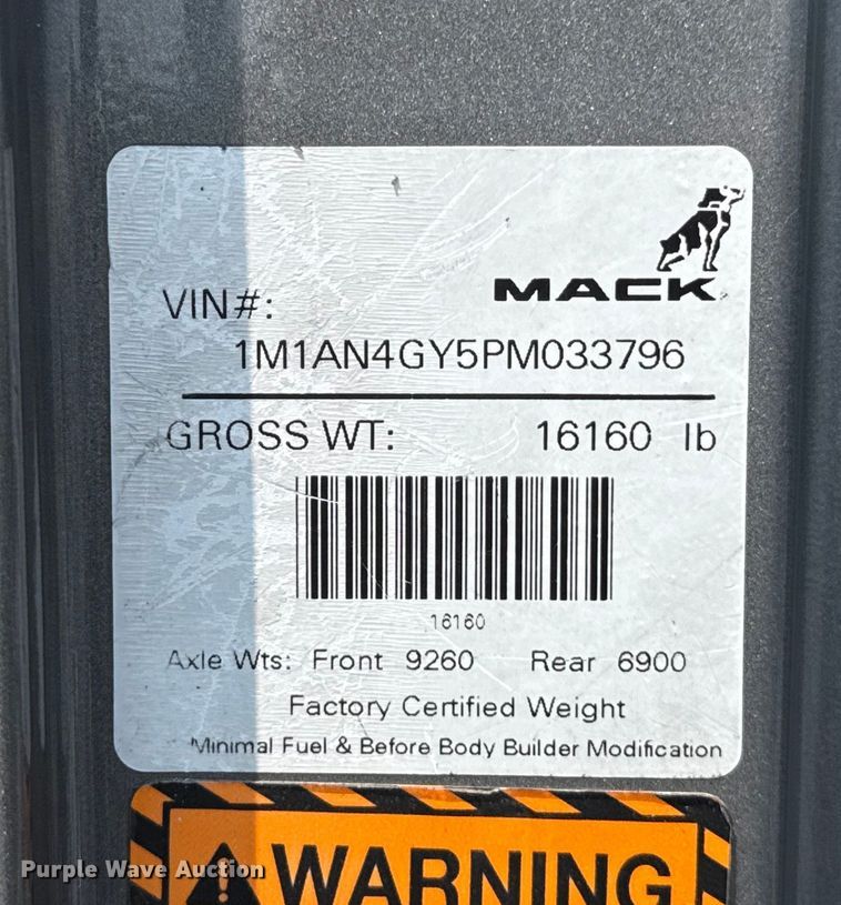 image for item GH9312 2023 Mack Anthem AN64T semi truck