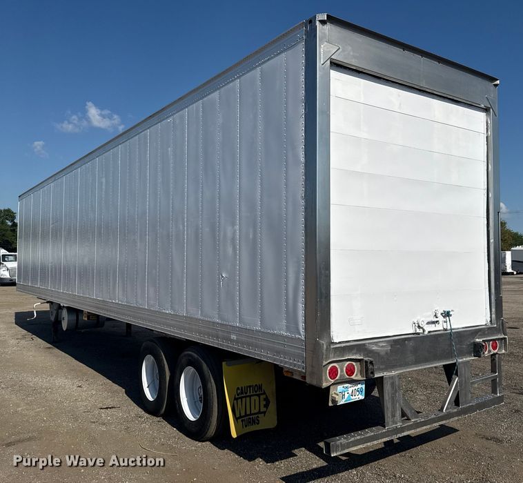 image for item NU9556 2008 Hyundai VR2480142-RS refrigerated van trailer