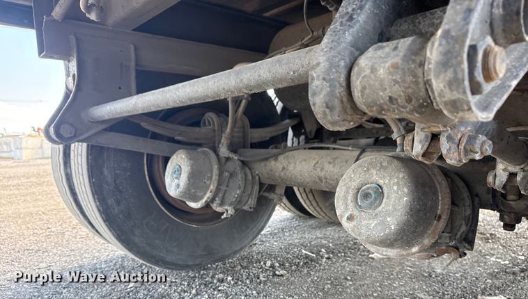 image for item NU9556 2008 Hyundai VR2480142-RS refrigerated van trailer