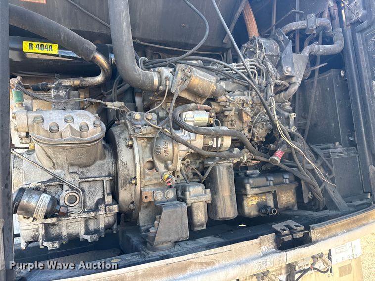 image for item NU9556 2008 Hyundai VR2480142-RS refrigerated van trailer