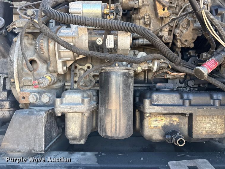 image for item NU9556 2008 Hyundai VR2480142-RS refrigerated van trailer