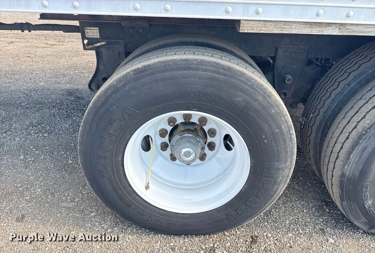 image for item NU9556 2008 Hyundai VR2480142-RS refrigerated van trailer