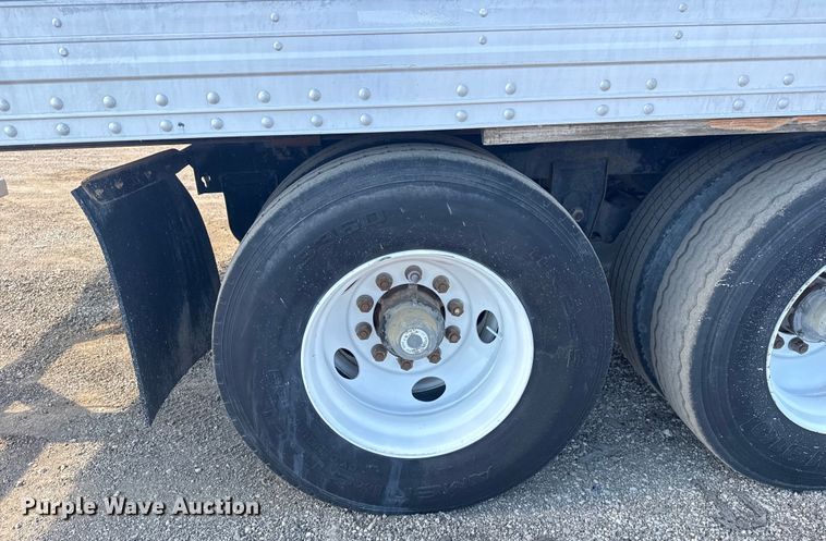 image for item NU9556 2008 Hyundai VR2480142-RS refrigerated van trailer