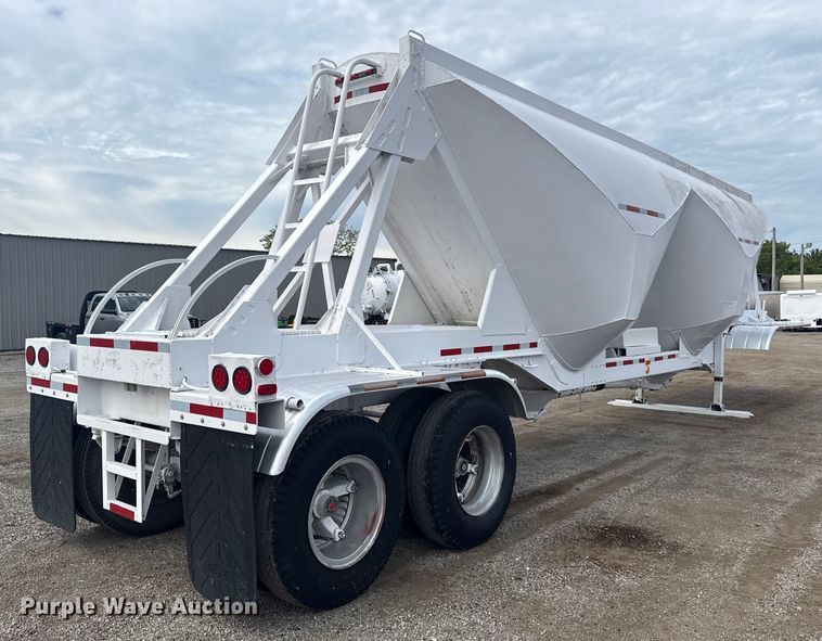 image for item NU9577 1978 Pullman Trailmobile pneumatic dry bulk trailer