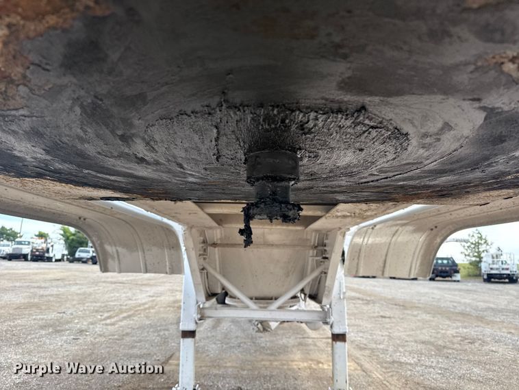 image for item NU9577 1978 Pullman Trailmobile pneumatic dry bulk trailer