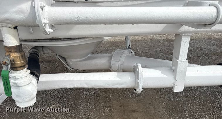 image for item NU9577 1978 Pullman Trailmobile pneumatic dry bulk trailer