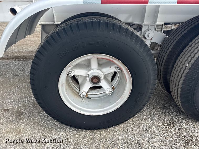 image for item NU9577 1978 Pullman Trailmobile pneumatic dry bulk trailer