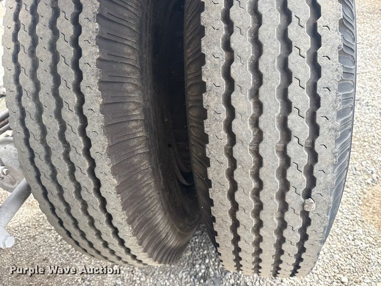 image for item NU9577 1978 Pullman Trailmobile pneumatic dry bulk trailer