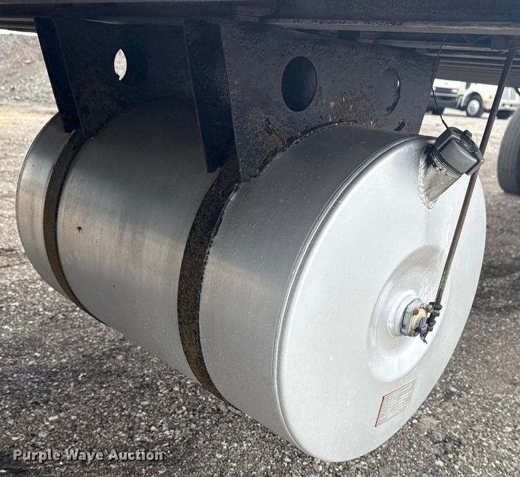 image for item NU9580 2008 Hyundai VR2480142-RA refrigerated van trailer