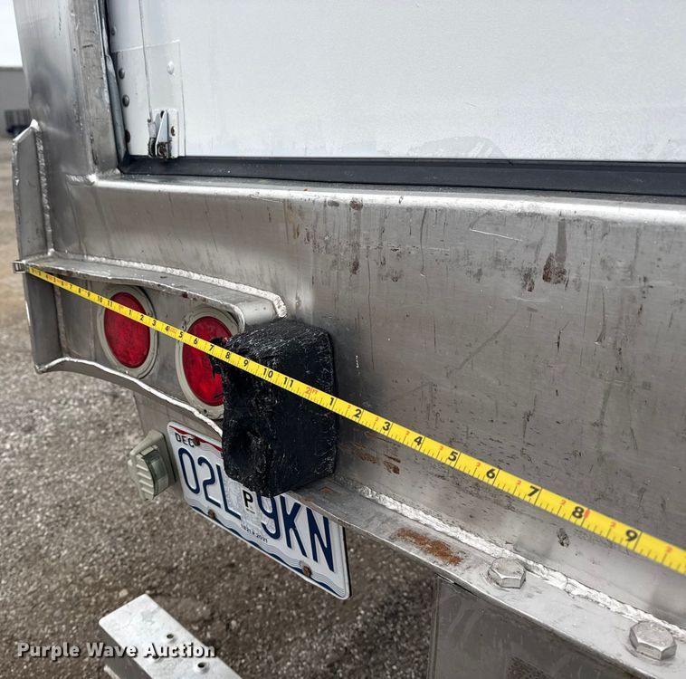 image for item NU9580 2008 Hyundai VR2480142-RA refrigerated van trailer