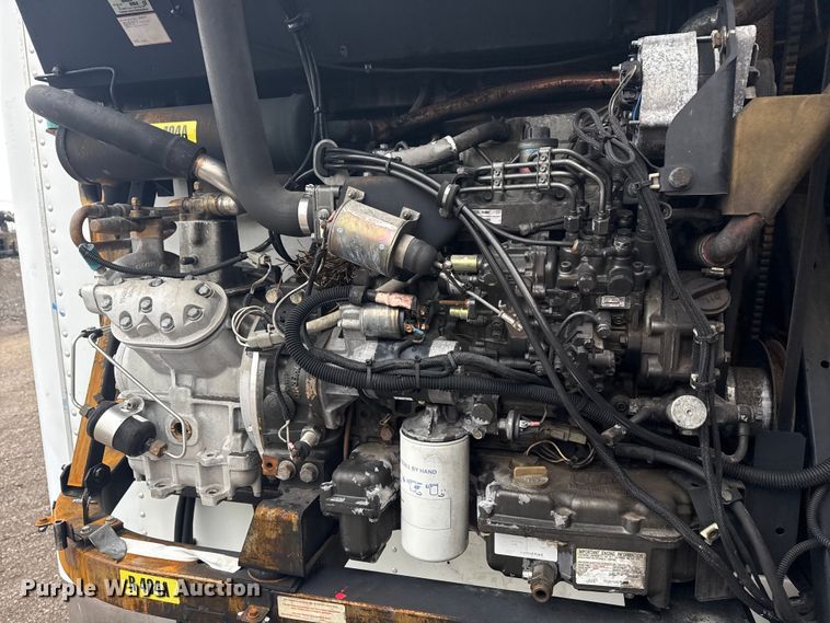 image for item NU9580 2008 Hyundai VR2480142-RA refrigerated van trailer