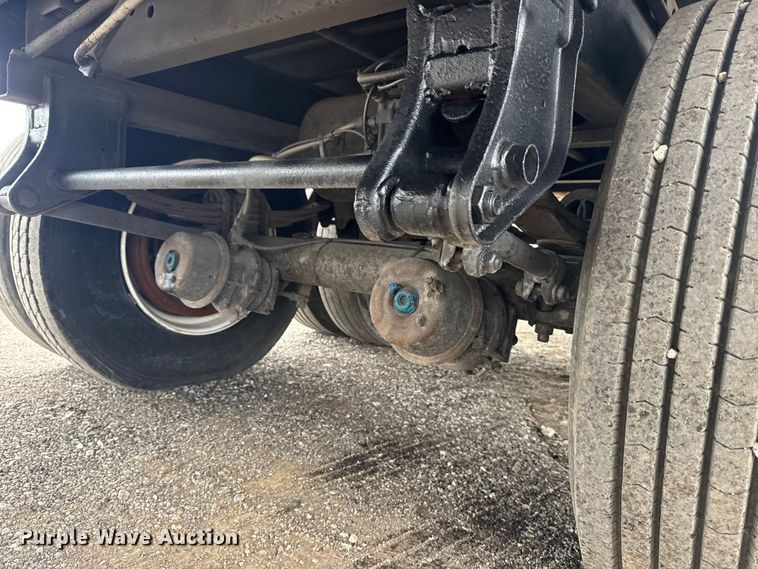 image for item NU9580 2008 Hyundai VR2480142-RA refrigerated van trailer