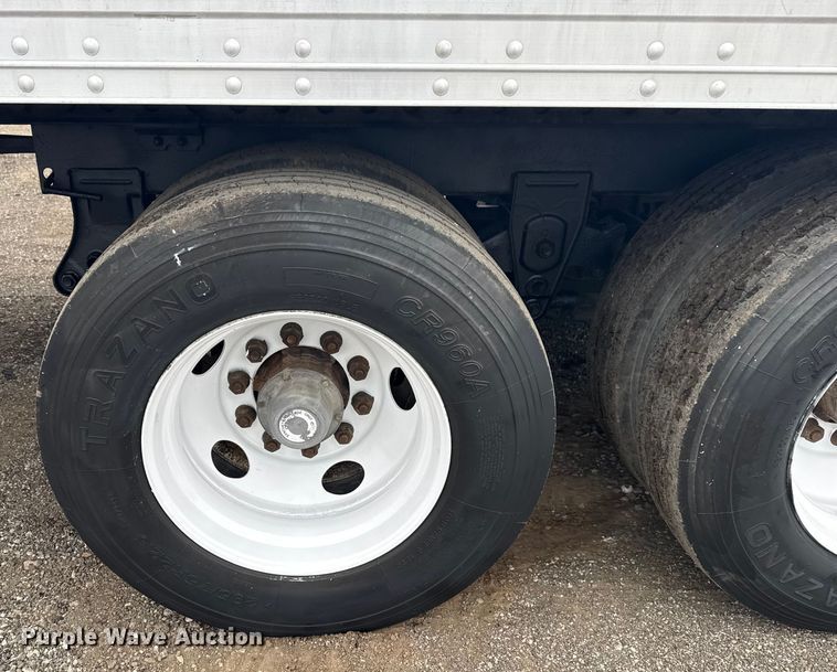 image for item NU9580 2008 Hyundai VR2480142-RA refrigerated van trailer