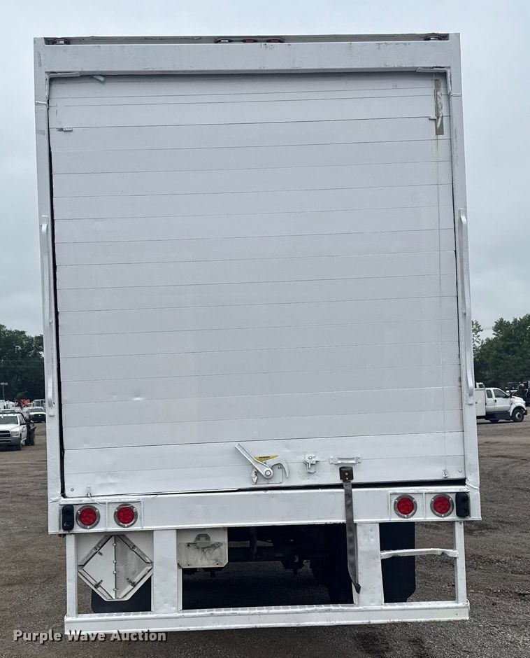 image for item NU9582 2004 Great Dane 7411TP-SWA dry van trailer