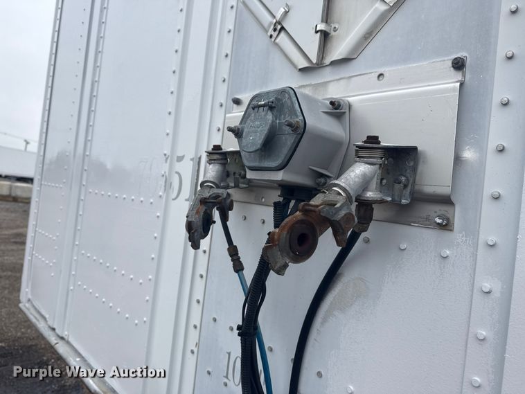 image for item NU9582 2004 Great Dane 7411TP-SWA dry van trailer