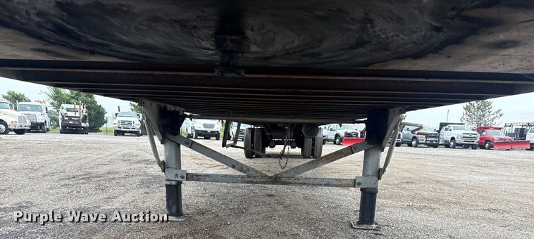 image for item NU9582 2004 Great Dane 7411TP-SWA dry van trailer