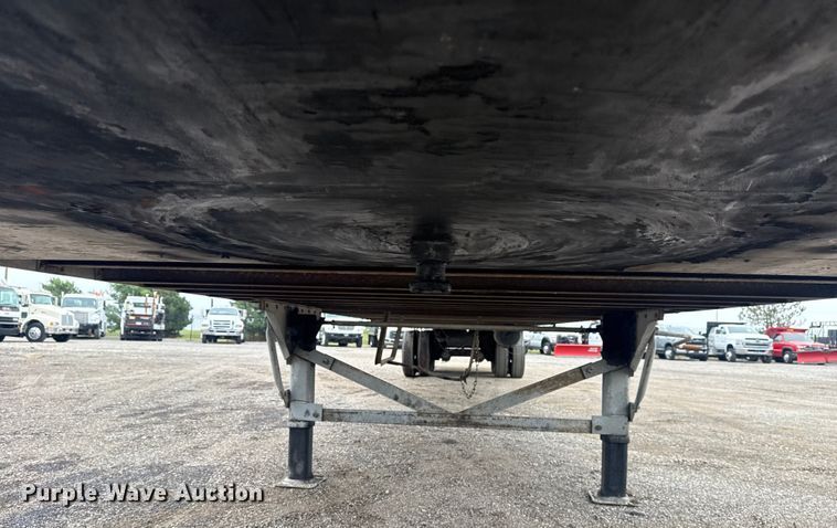 image for item NU9582 2004 Great Dane 7411TP-SWA dry van trailer