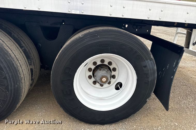 image for item NU9582 2004 Great Dane 7411TP-SWA dry van trailer