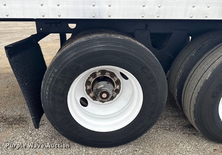 image for item NU9582 2004 Great Dane 7411TP-SWA dry van trailer