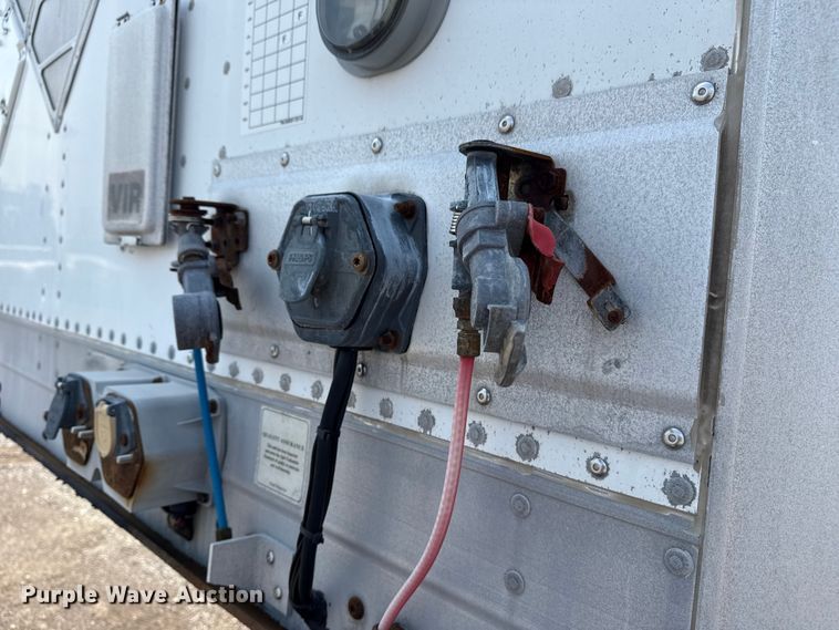 image for item NU9588 2008 Trailmobile dry van trailer