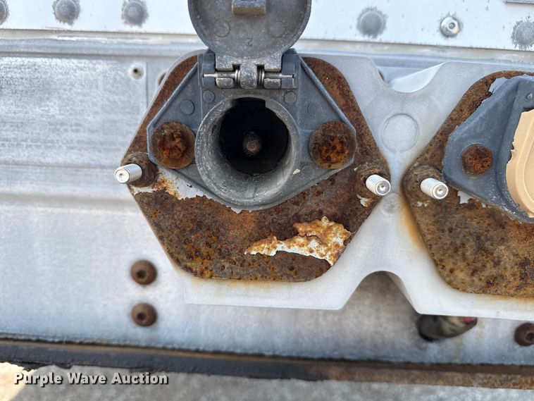 image for item NU9588 2008 Trailmobile dry van trailer