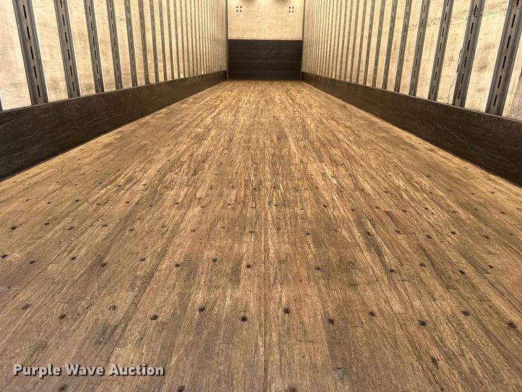 image for item NU9588 2008 Trailmobile dry van trailer