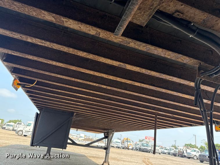 image for item NU9588 2008 Trailmobile dry van trailer