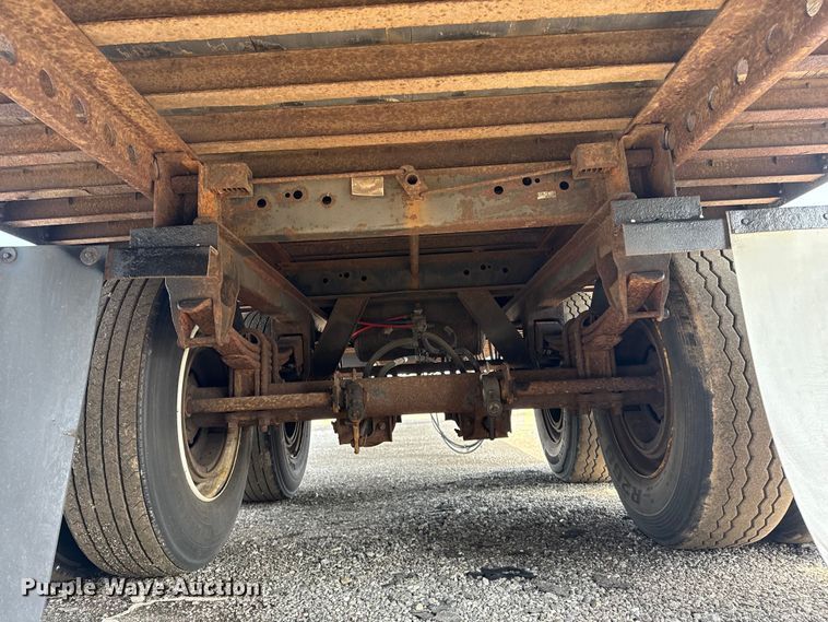 image for item NU9588 2008 Trailmobile dry van trailer