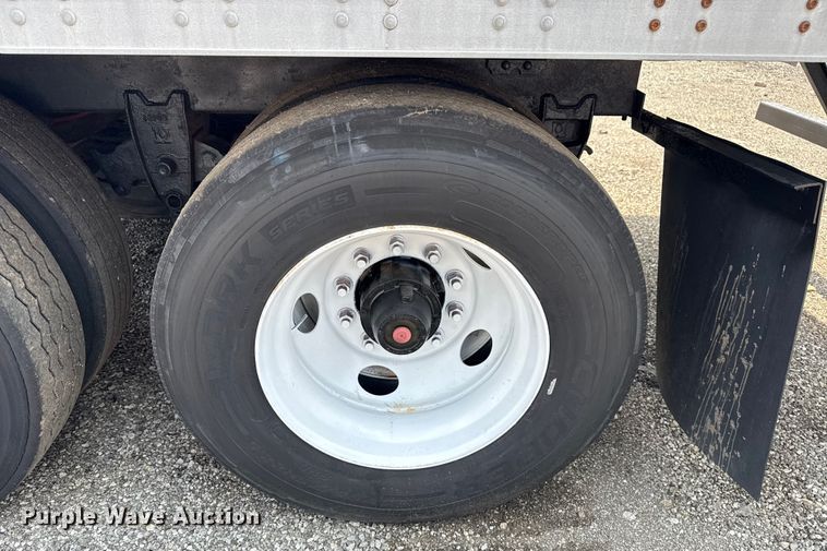 image for item NU9588 2008 Trailmobile dry van trailer