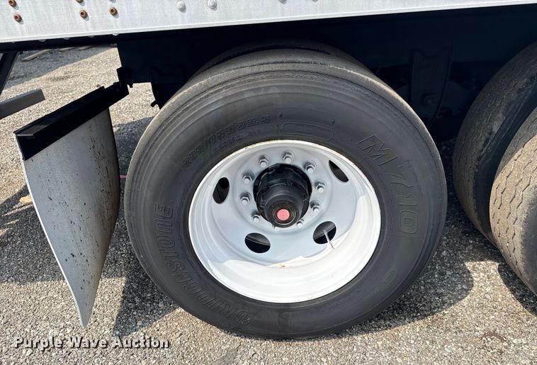 image for item NU9588 2008 Trailmobile dry van trailer