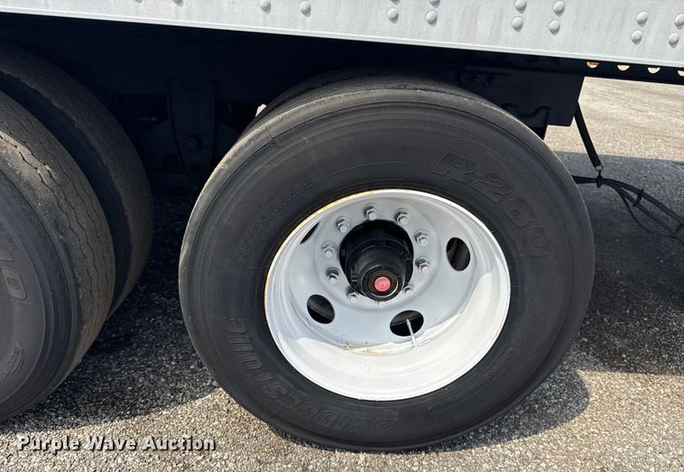 image for item NU9588 2008 Trailmobile dry van trailer