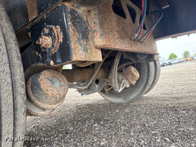 image for item NU9610 2008 Fontaine WDT180 drop deck trailer